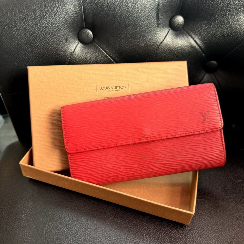 LOUIS VUITTON Red Epi Sarah Long Wallet (MSRP $825)